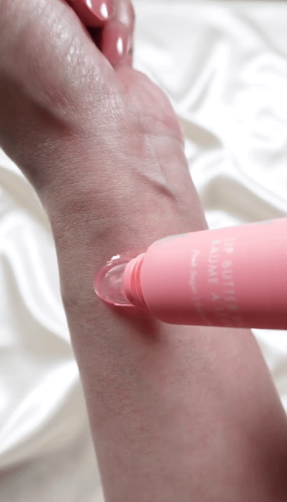 Thỏi son cứ 1 phút là có người mua, Vogue khen nức lời, gái xinh toàn cầu mê tít- Ảnh 5.
