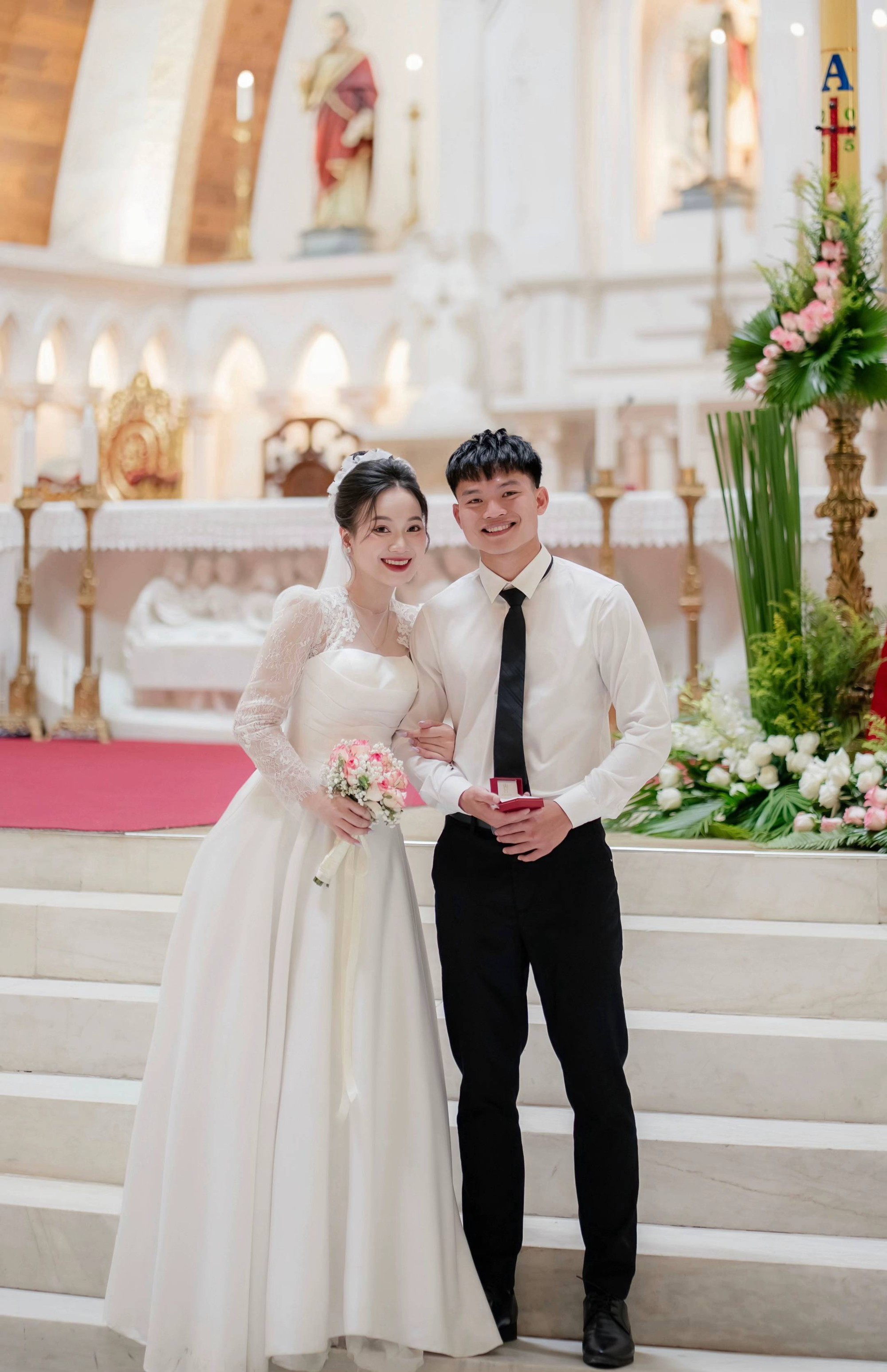 Xôn xao video Hồ Văn Cường bê tráp quả đi hỏi vợ- Ảnh 1.
