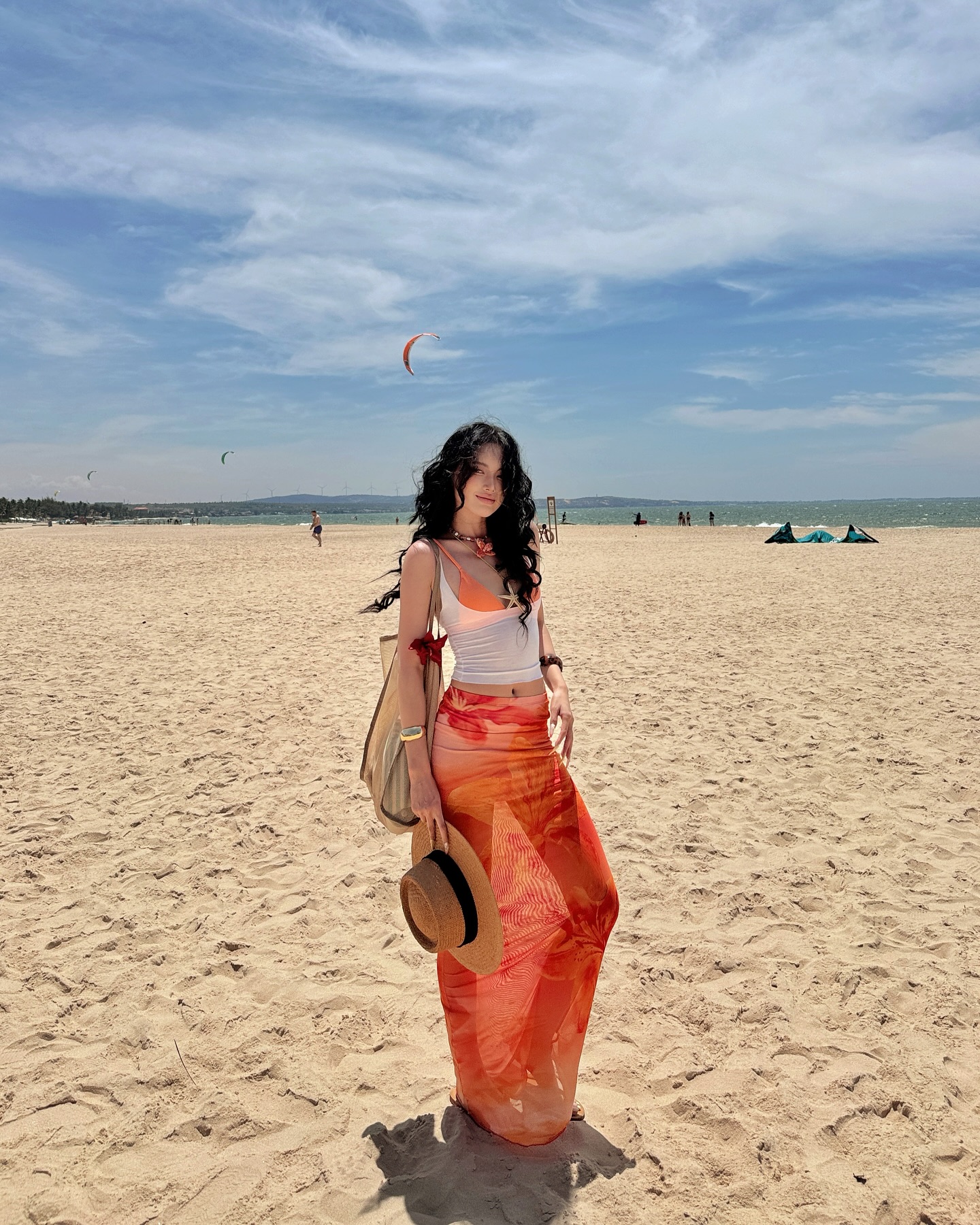 Xả suộc loạt ảnh nóng bỏng của dàn gái xinh nổi tiếng: Đường đua bikini 2025, căng!- Ảnh 16.