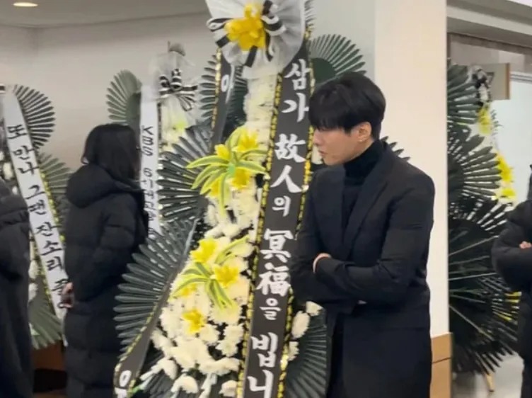 Sốc: Won Bin bị gọi tên trực tiếp trong scandal của Kim Soo Hyun, netizen than trời!- Ảnh 6. Sốc: Won Bin bị gọi tên trực tiếp trong scandal của Kim Soo Hyun, netizen than trời!- Ảnh 6.