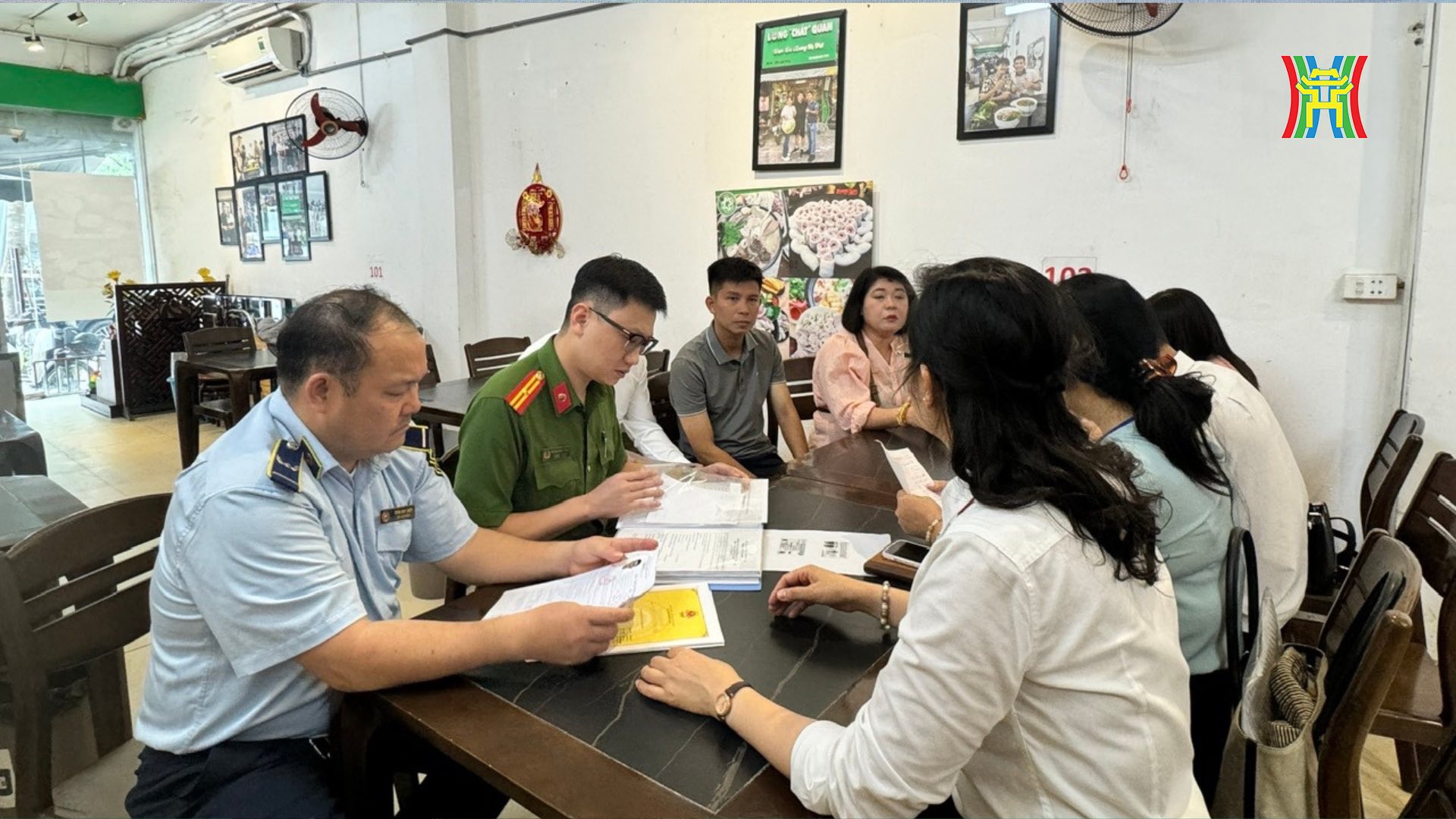 Ông Ngô Quyền Thế nói về xuất xứ bộ lòng xe điếu được quảng cáo "dài 40m"- Ảnh 1.