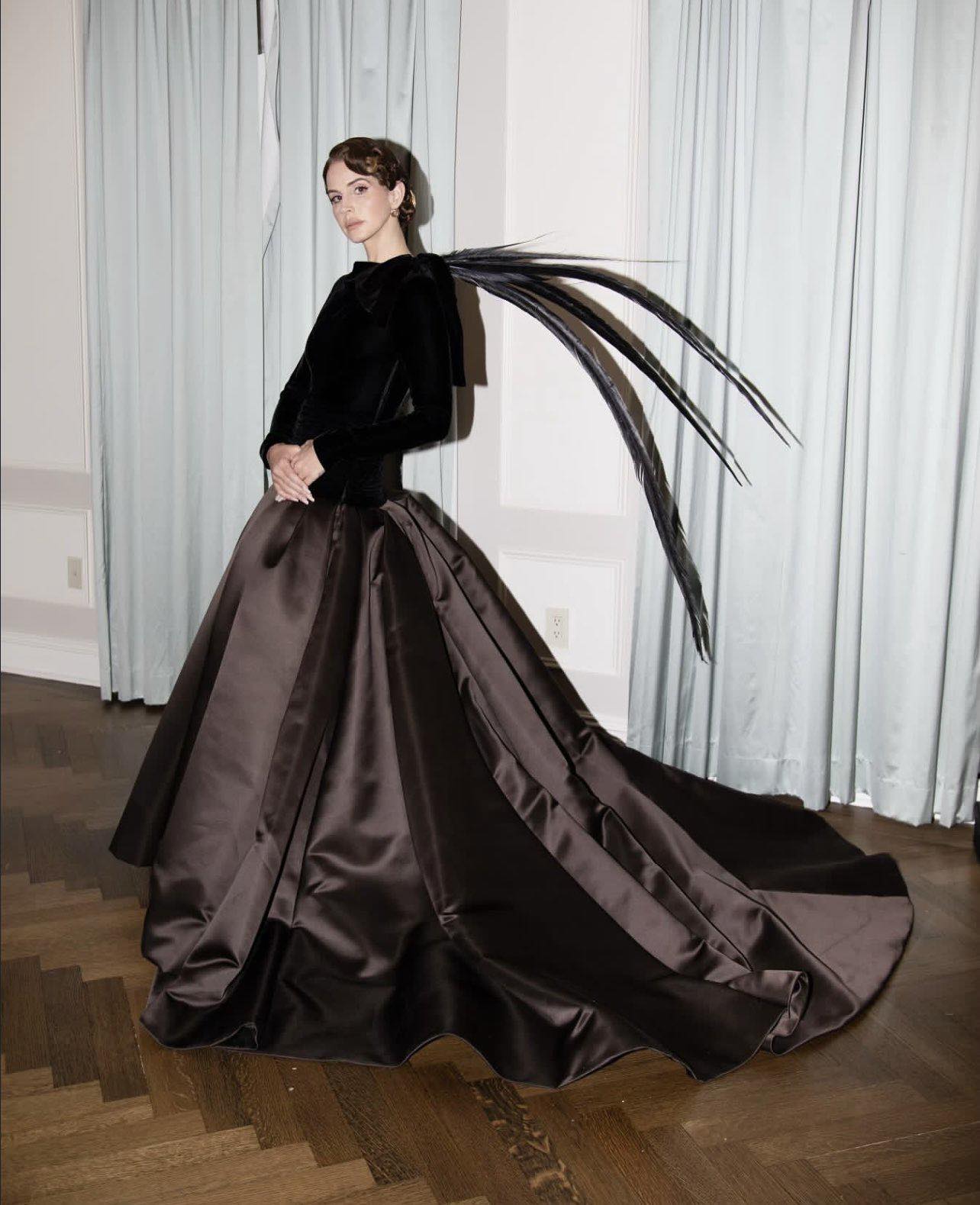 Mỹ nhân mặc đẹp nhất Met Gala nhưng bị Grammy phớt lờ: Từ nữ hầu bàn nghiện ngập đến sự nghiệp triệu đô- Ảnh 5.