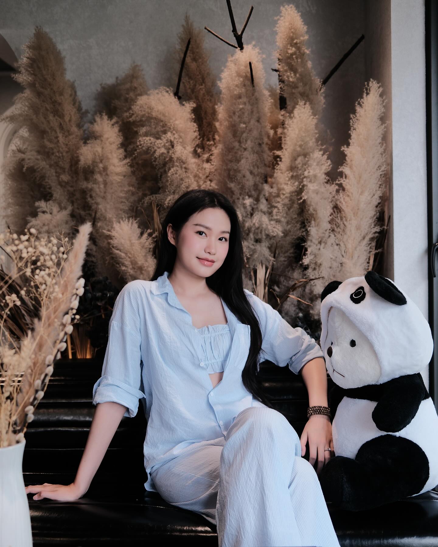 Bữa tiệc visual: Doãn Hải My khí chất 