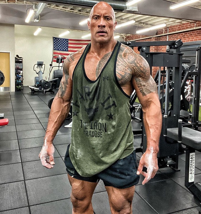 Vì sao The Rock không bao giờ sở hữu cơ bụng 6 múi dù có tập luyện chăm chỉ cả đời?- Ảnh 2.