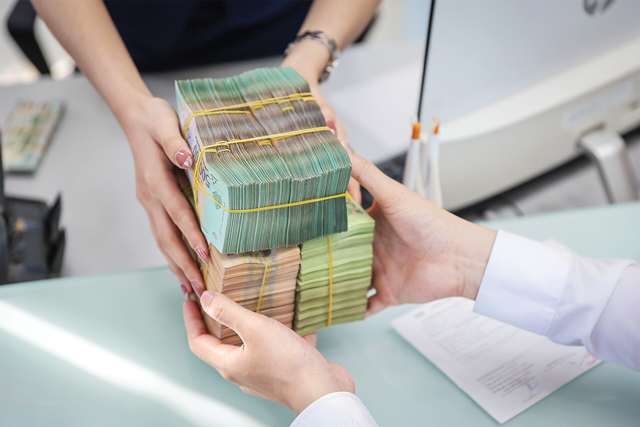 Hôm nay (8/5), một ngân hàng tăng lãi suất tiết kiệm lên mức cao nhất thị trường- Ảnh 1.
