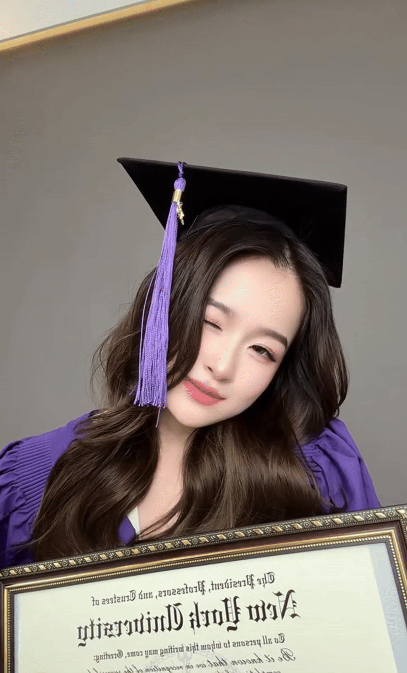 Đu trend quy tụ nhiều trai xinh gái đẹp nhất gần đây, rich kid Chao vẫn tạo nét thành công bằng một "phụ kiện" ai thấy cũng nể- Ảnh 1.