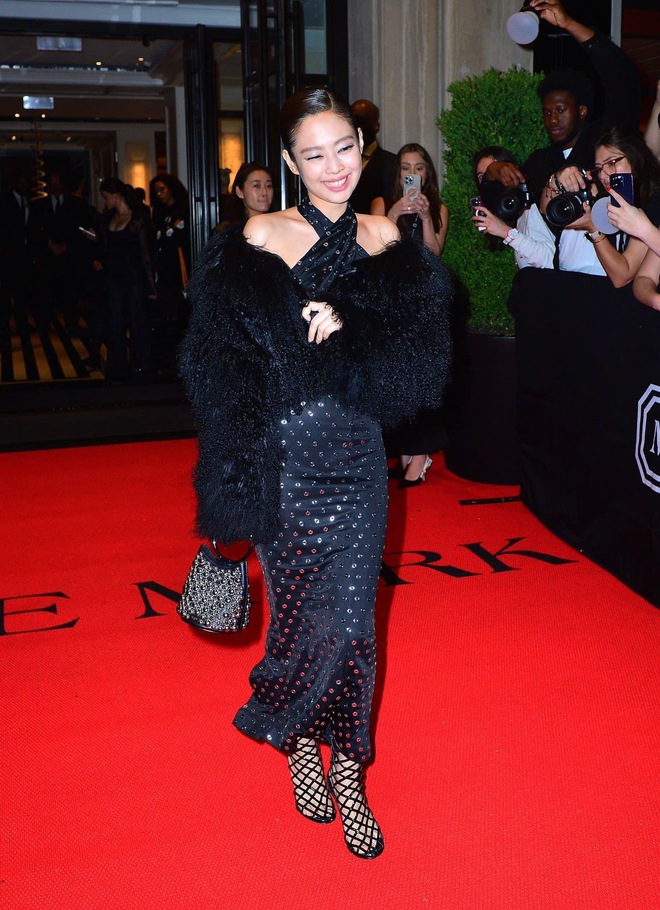 Gọi Kendall Jenner là "nữ hoàng after party", tới Jennie cũng không chiếm spotlight nổi!- Ảnh 18.