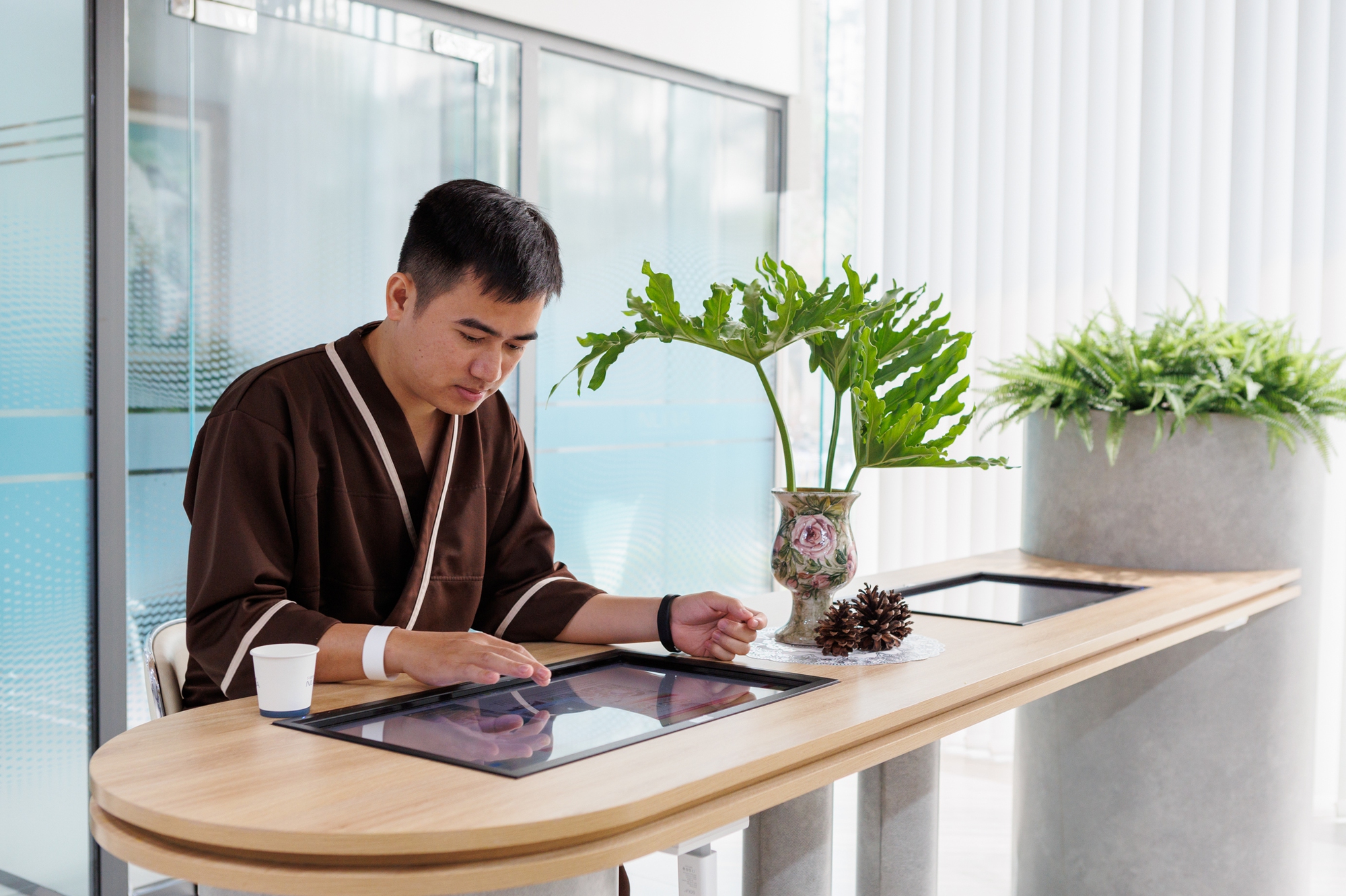 Tầm soát ung thư và sức khỏe toàn diện ở trung tâm đầu tiên ứng dụng công nghệ AI tại Đông Nam Á là cảm giác thế nào?- Ảnh 20.