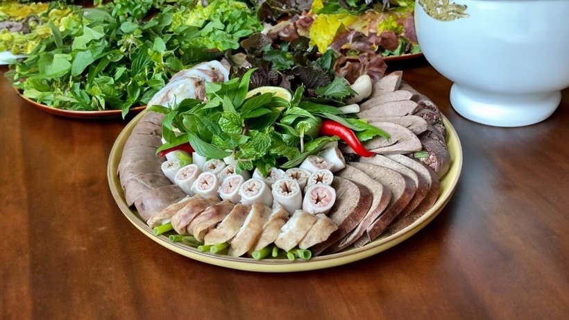 Lòng lợn - món ăn khoái khẩu của nhiều người nhưng khi ăn nhất định phải lưu ý 3 điều này!- Ảnh 2.