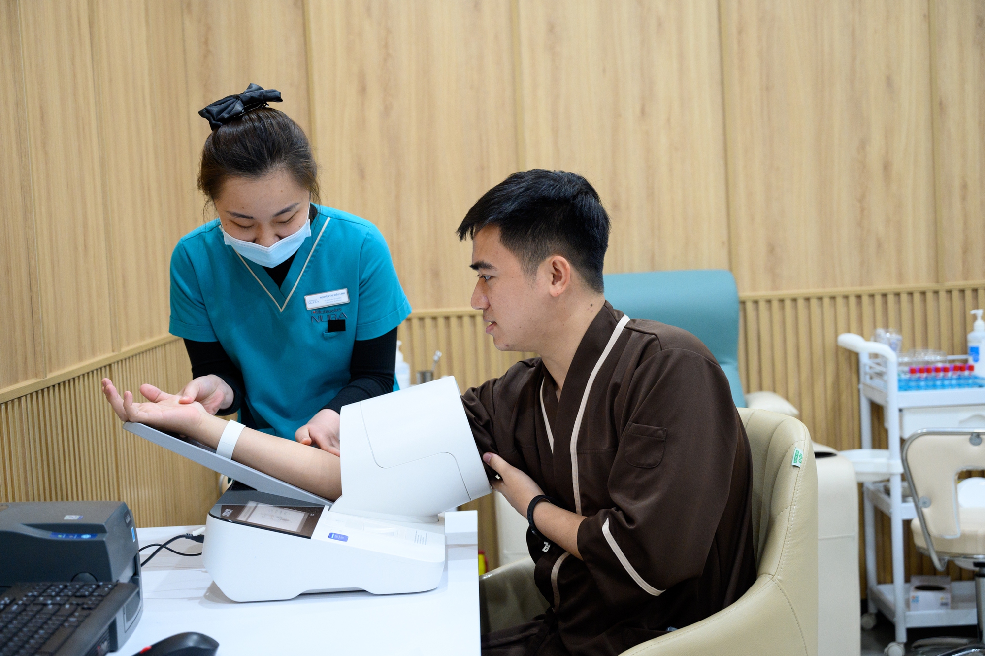 Tầm soát ung thư và sức khỏe toàn diện ở trung tâm đầu tiên ứng dụng công nghệ AI tại Đông Nam Á là cảm giác thế nào?- Ảnh 16.