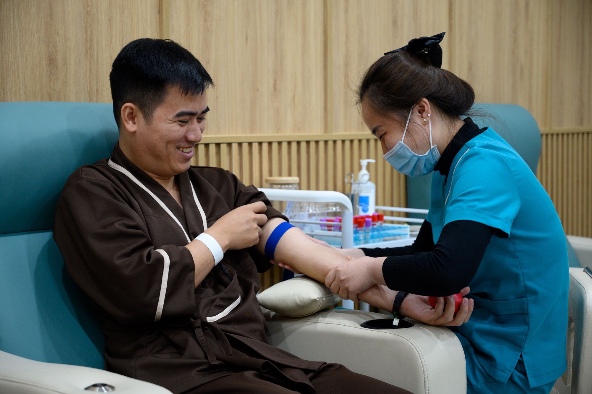 Tầm soát ung thư và sức khỏe toàn diện ở trung tâm đầu tiên ứng dụng công nghệ AI tại Đông Nam Á là cảm giác thế nào?- Ảnh 18.
