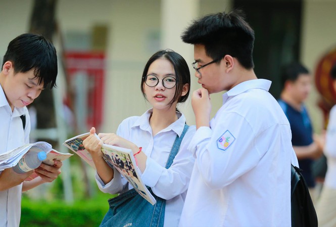 Con gái bỗng đòi đi "đường tắt" khi thi vào lớp 10, bà mẹ Hà Nội lo lắng: Chiều con liệu có "hại" con không?- Ảnh 1.