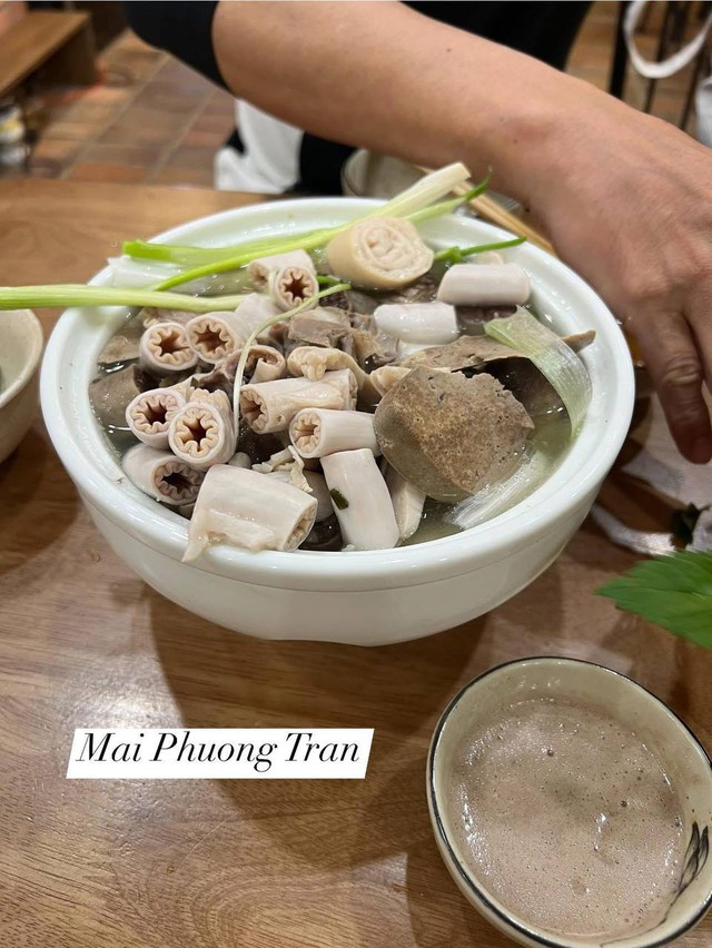 Dân sành ăn tiết lộ loạt quán lòng ngon không phải ai cũng biết ở Hà Nội, bất ngờ với nơi bán 500k/đĩa mà khách vẫn nườm nượp- Ảnh 4.