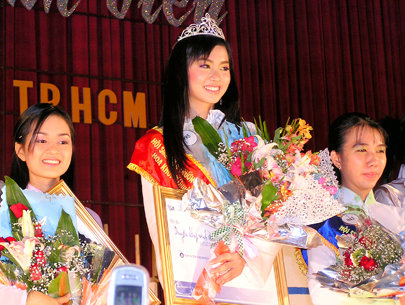 Hoa khôi ĐHQG bất ngờ nổi lên với danh xưng "người làm truyền thông đỉnh nhất hiện tại": Nhìn đến profile học vấn cùng danh tính bố ruột mới hiểu!- Ảnh 4.