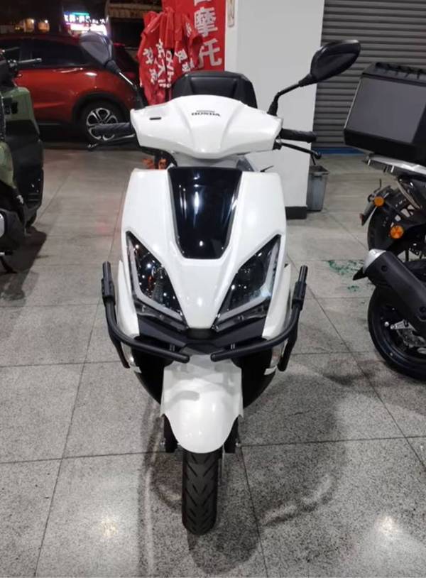 Honda 'âm thầm' ra mắt mẫu xe tay ga cao cấp, giá dự kiến dưới 40 triệu đồng- Ảnh 4. Honda 'âm thầm' ra mắt mẫu xe tay ga cao cấp, giá dự kiến dưới 40 triệu đồng- Ảnh 4.