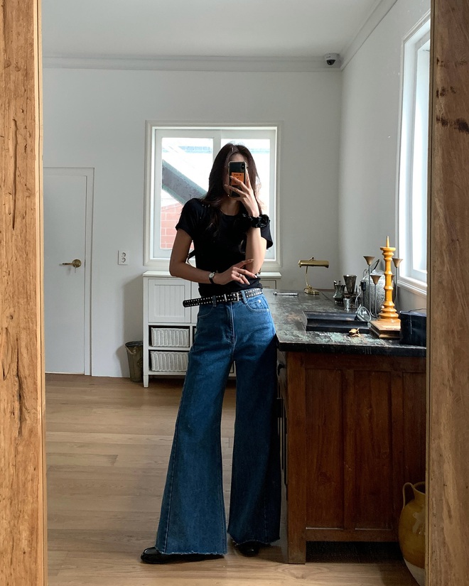 Chị em sẽ mặc đẹp hơn rất nhiều nếu phối 4 mẫu áo này với quần jeans- Ảnh 5.