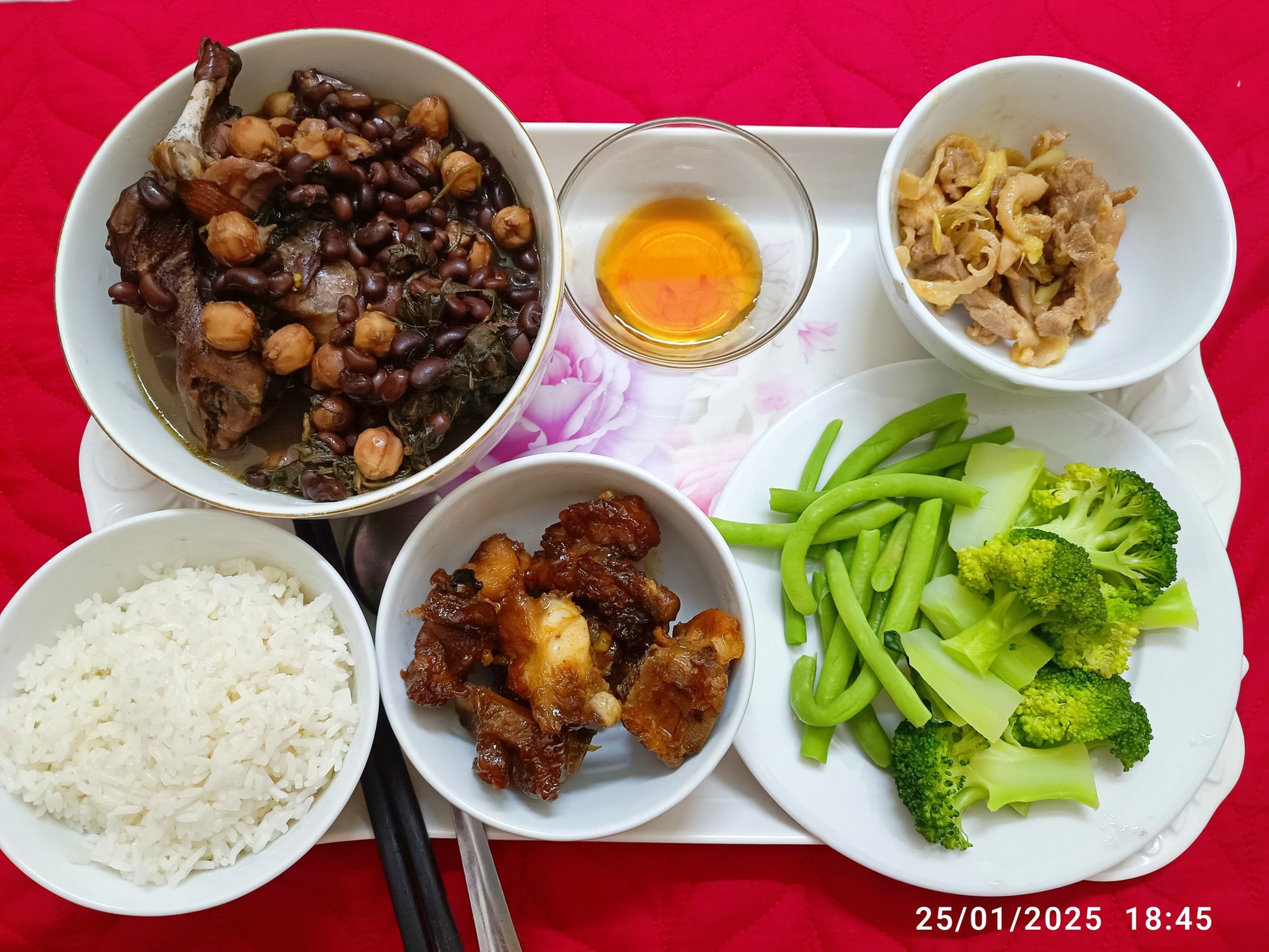 Cô giáo kể chuyện được bố mẹ chồng nấu cơm cữ mang lên tận phòng, thực đơn mỗi ngày đều gây bất ngờ- Ảnh 3.