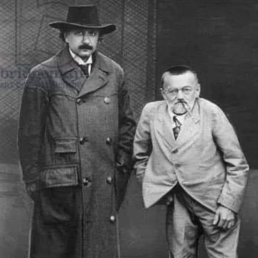 Sự thật đằng sau câu chuyện nhát búa 10.000 USD và một trí tuệ ngang tầm Einstein bị thế giới lãng quên- Ảnh 1. Sự thật đằng sau câu chuyện nhát búa 10.000 USD và một trí tuệ ngang tầm Einstein bị thế giới lãng quên- Ảnh 1.