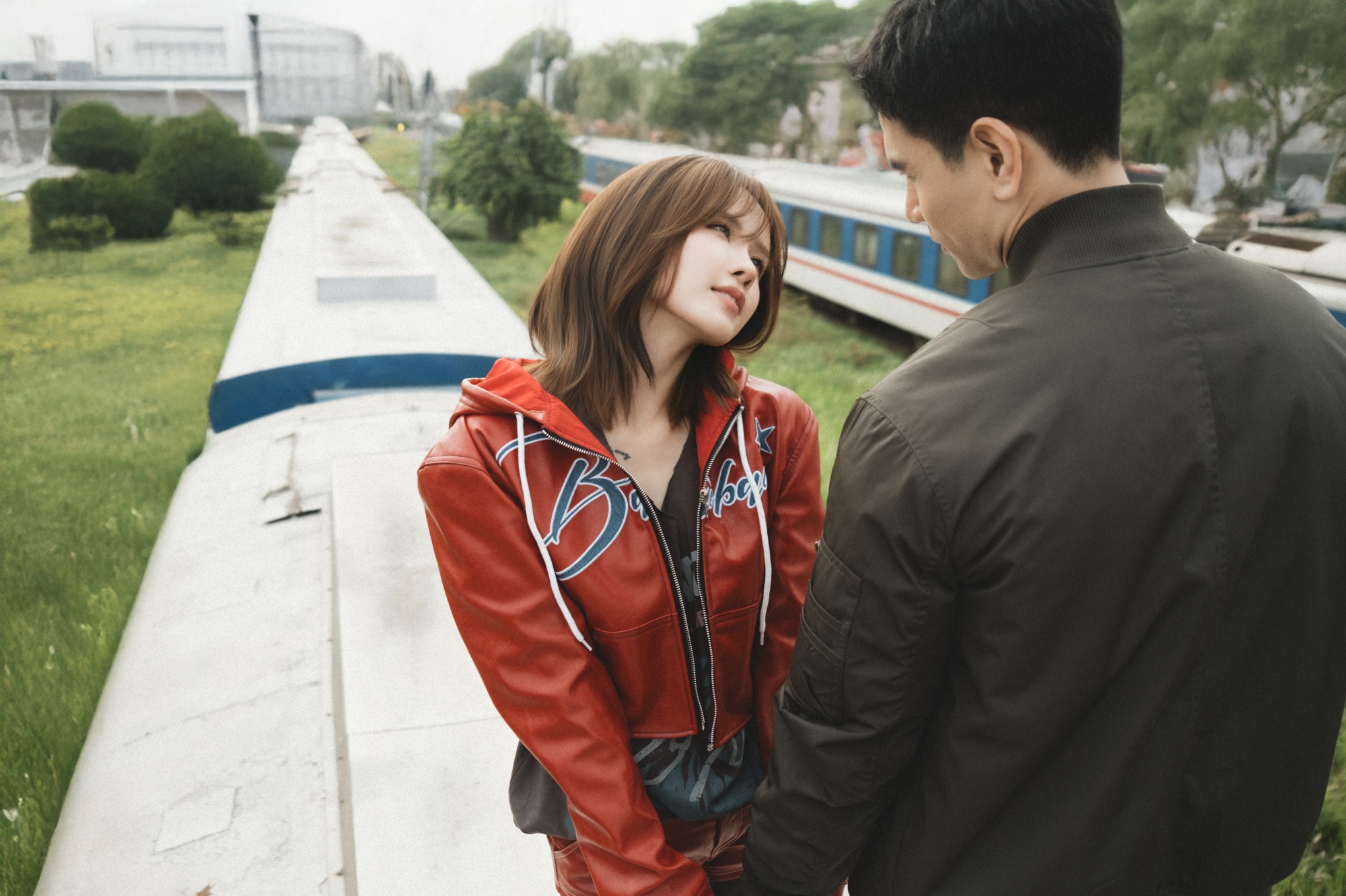 Netizen hỏi Thiều Bảo Trâm: Khi nào thì “buông tha” tình cũ?- Ảnh 6.