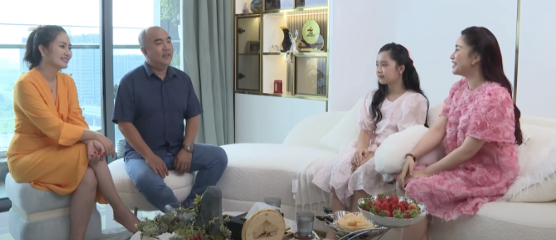 MC gây sốt với clip 4 triệu view ăn lòng se điếu: Sống trong nhà 