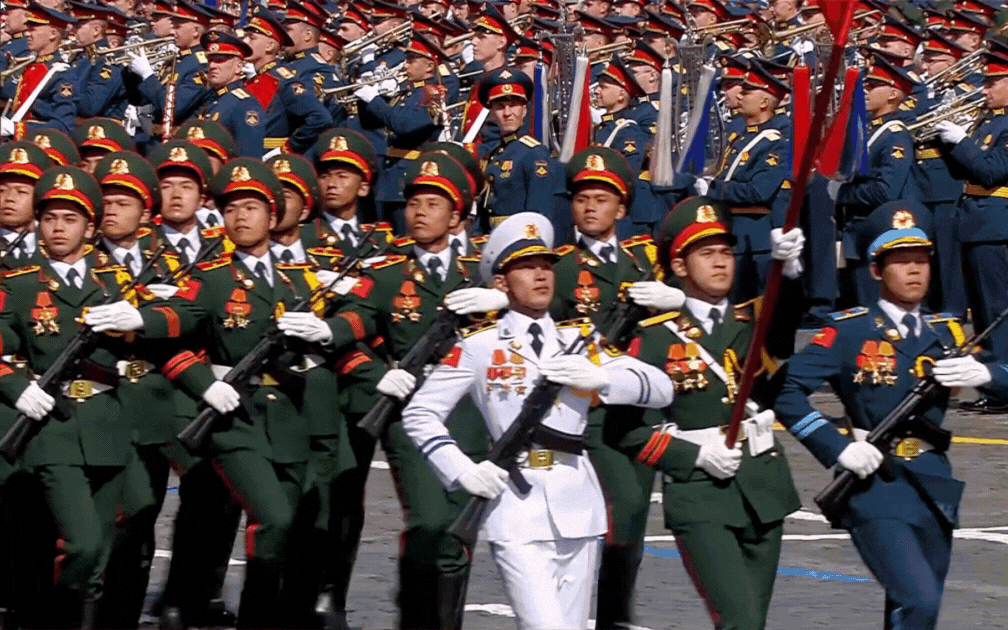 Toàn cảnh màn xuất hiện của đoàn Quân đội Nhân dân Việt Nam trong lễ duyệt binh Ngày Chiến thắng 9/5 tại Quảng trường Đỏ- Ảnh 3. Toàn cảnh màn xuất hiện của đoàn Quân đội Nhân dân Việt Nam trong lễ duyệt binh Ngày Chiến thắng 9/5 tại Quảng trường Đỏ- Ảnh 3.