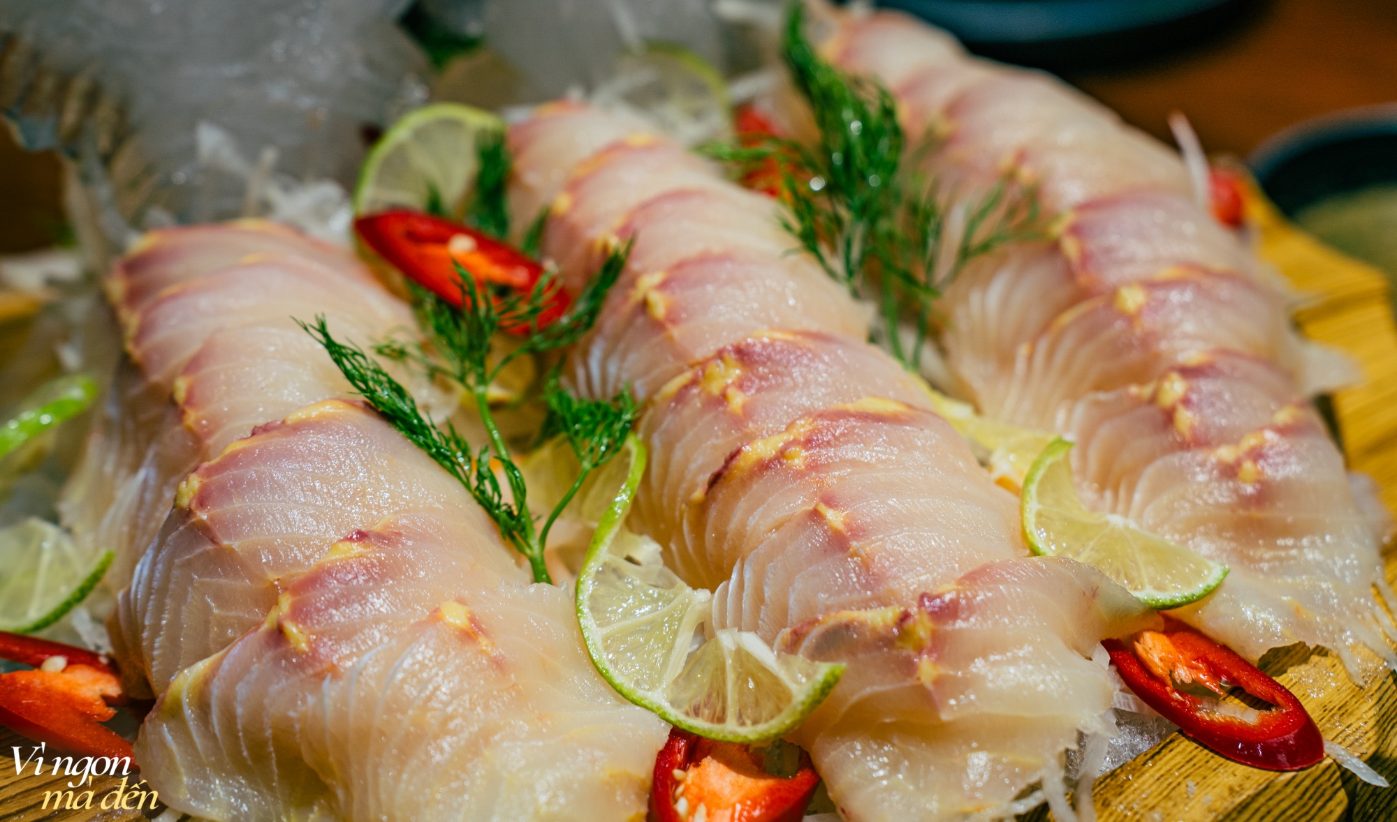 Ăn gì ở Sa Pa? Gỏi cá tầm lạ miệng, bún chả chan độc đáo hay phở hồng Bắc Hà ăn một lần nhớ mãi?- Ảnh 6.