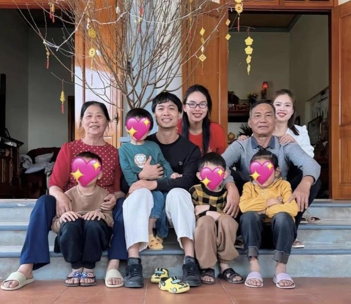 Viral ảnh hiếm của Viên Minh - vợ Công Phượng: Nhan sắc khác xa hiện tại, khí chất tiểu thư trâm anh thế phiệt khó giấu- Ảnh 9.