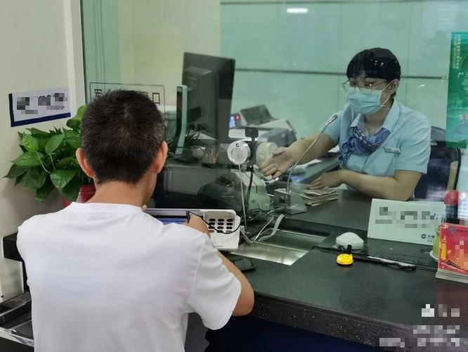 Nhận được 132 triệu đồng tiền chuyển khoản nhầm, người đàn ông khẳng định: Tài khoản đã bị khoá, không có trách nhiệm trả lại tiền?- Ảnh 1. Nhận được 132 triệu đồng tiền chuyển khoản nhầm, người đàn ông khẳng định: Tài khoản đã bị khoá, không có trách nhiệm trả lại tiền?- Ảnh 1.