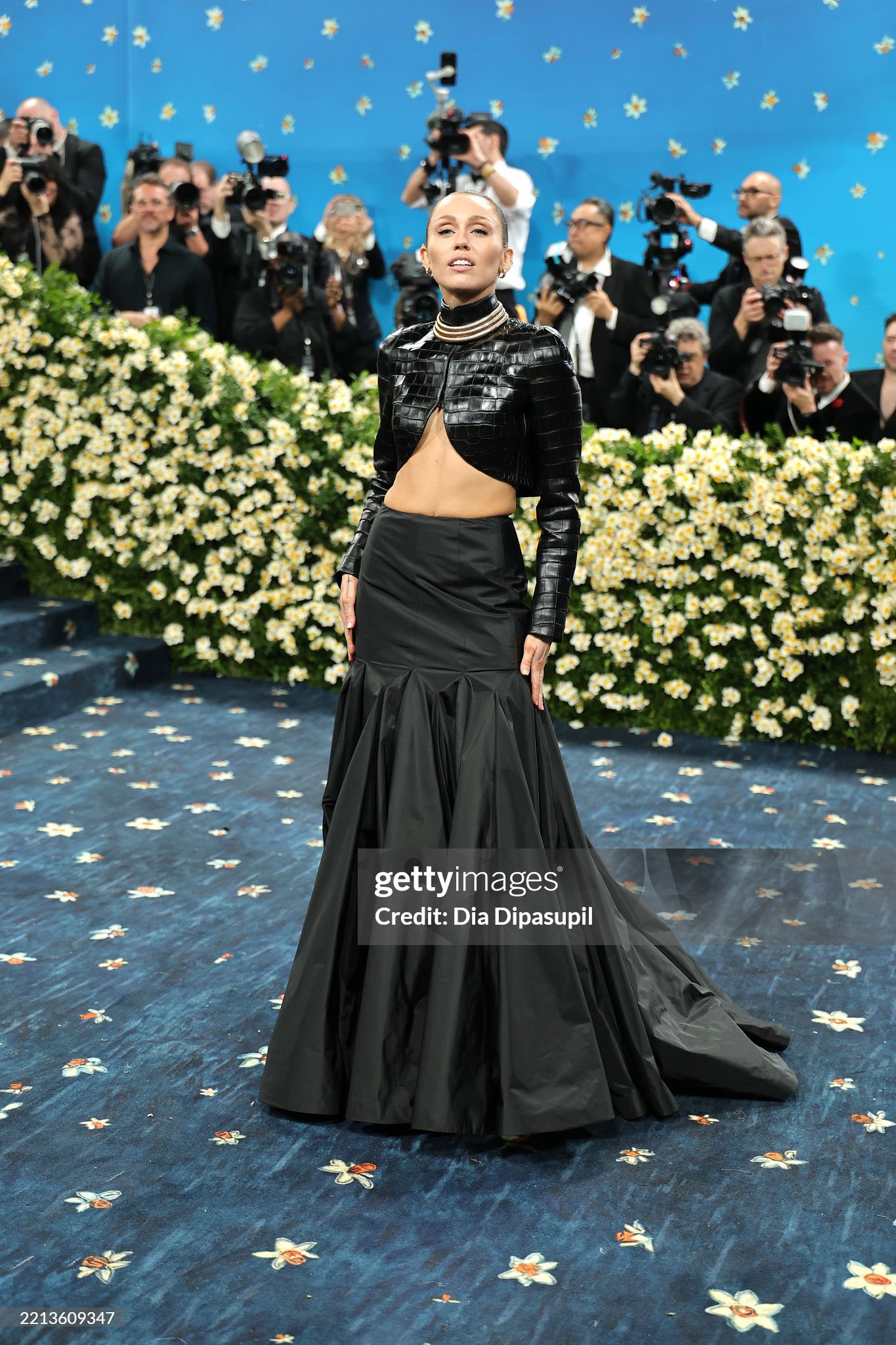 Da thật dàn sao Met Gala bị zoom không thể cận hơn: Kendall lộ khuyết điểm, BLACKPINK thua đại mỹ nhân U60- Ảnh 26.