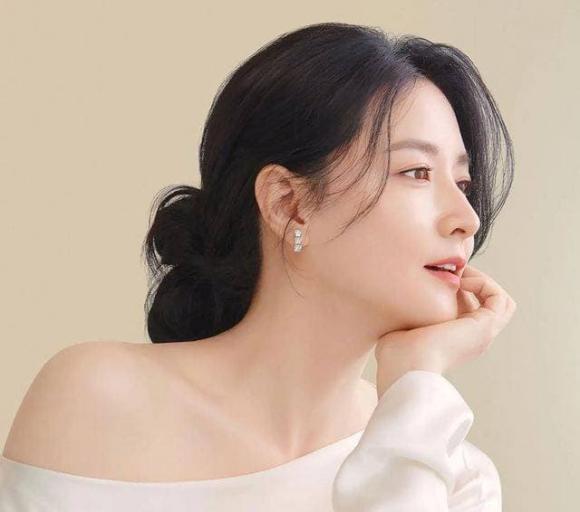 Lee Young Ae tuổi U60 tươi trẻ nhờ mỗi năm làm 1 việc để tăng sinh collagen, elastin- Ảnh 6.