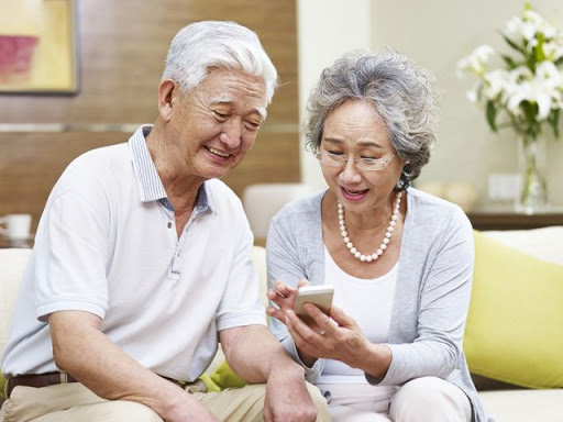 Không ở cùng mẹ, tôi đã làm một việc mà hàng xóm bảo là… 