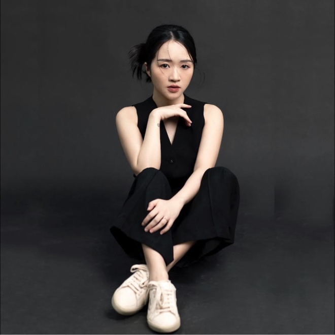 Nàng WAG từng bị ghét nhất làng bóng đá vì EQ âm điểm, sau 7 năm, thay đổi ngỡ ngàng thành nữ CEO nổi tiếng- Ảnh 7.