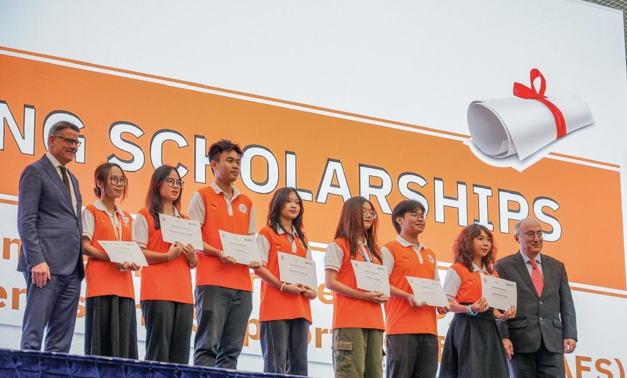 Kinh nghiệm “săn” học bổng nghìn euro của Gen Z trường ĐH Việt Đức- Ảnh 1.