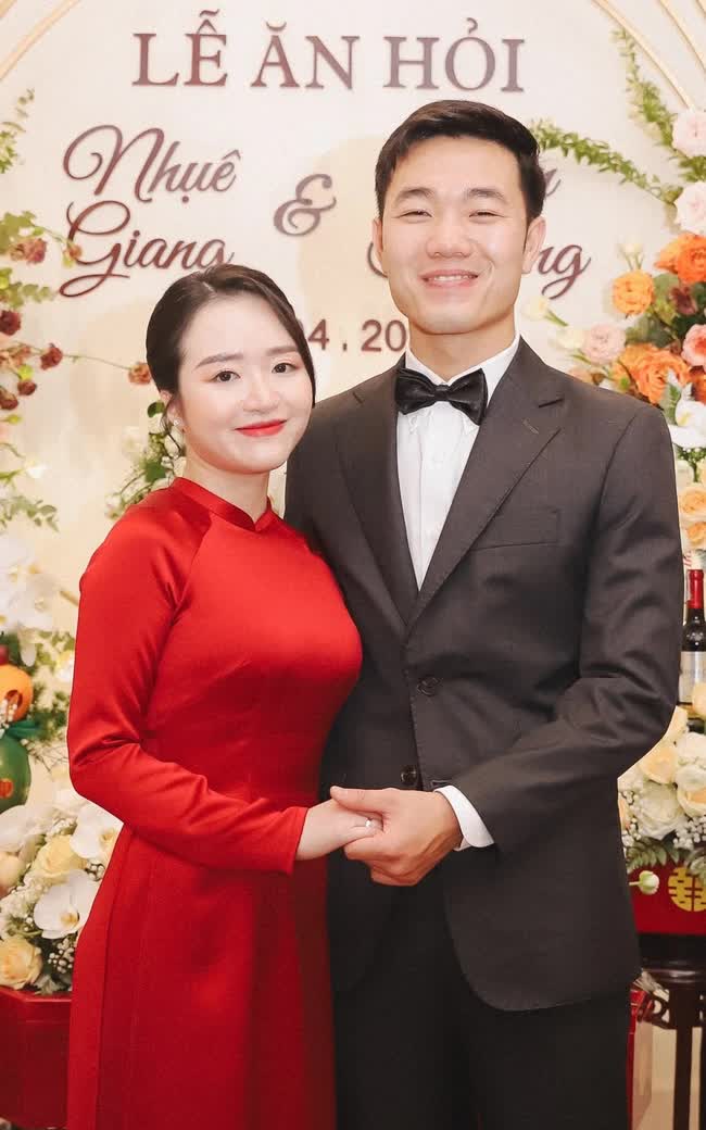 Nàng WAG từng bị ghét nhất làng bóng đá vì EQ âm điểm, sau 7 năm, thay đổi ngỡ ngàng thành nữ CEO nổi tiếng- Ảnh 9.