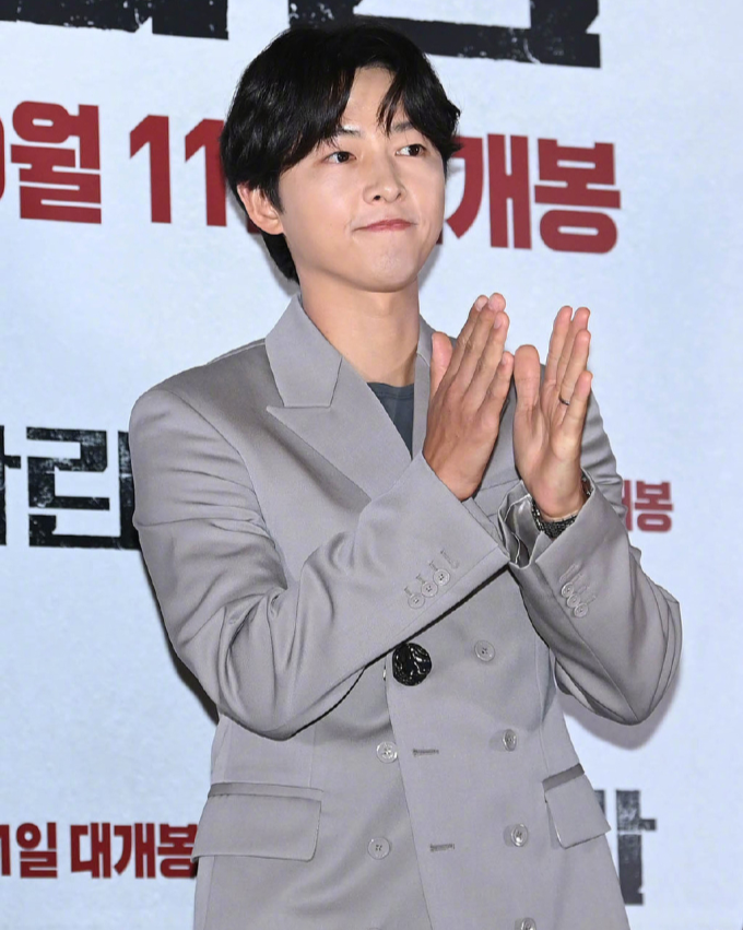 Hyun Bin và Song Joong Ki: Ai mới là 