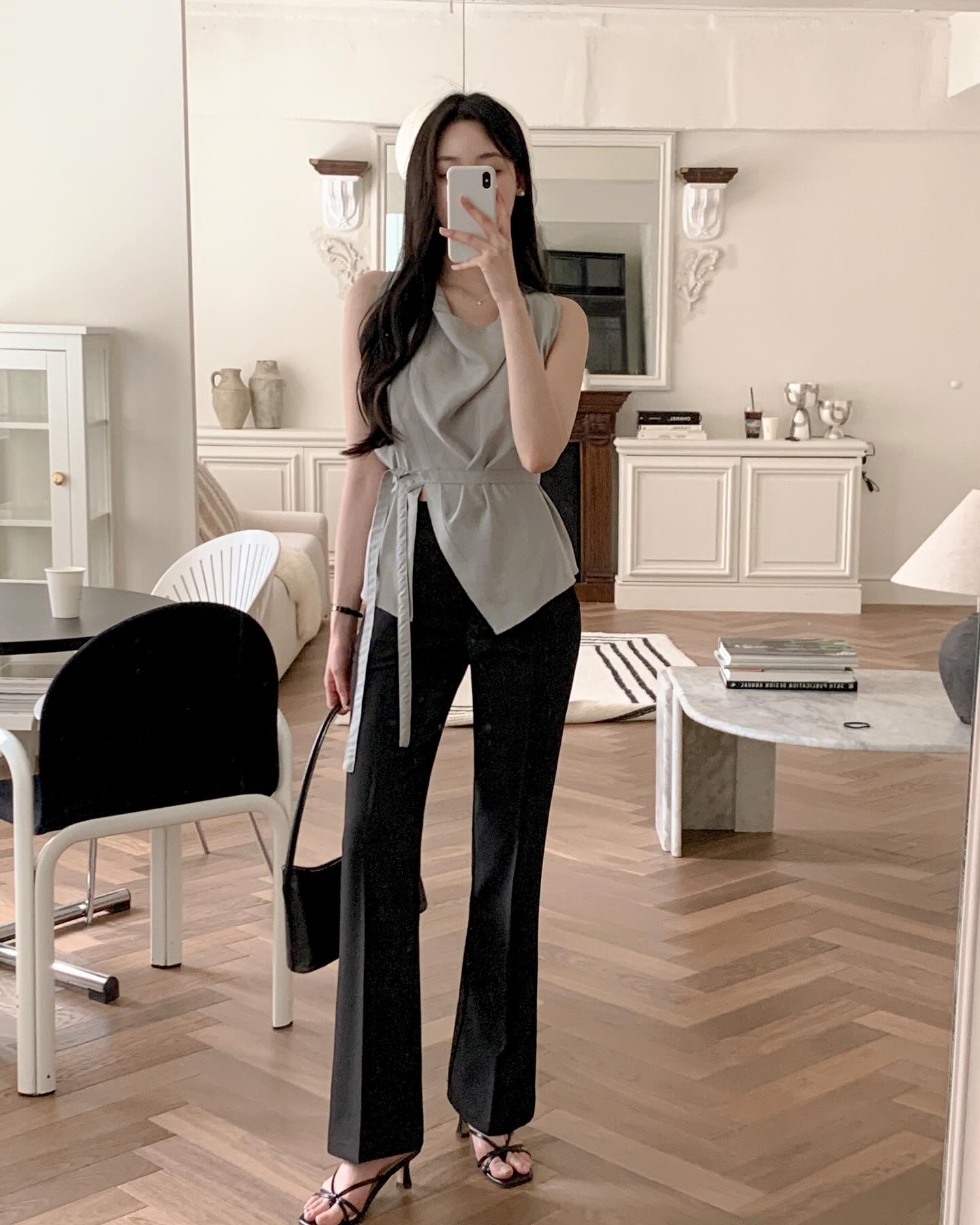 10 cách mặc quần đen sành điệu trong mọi hoàn cảnh, dành cho ai thích phong cách basic- Ảnh 6.