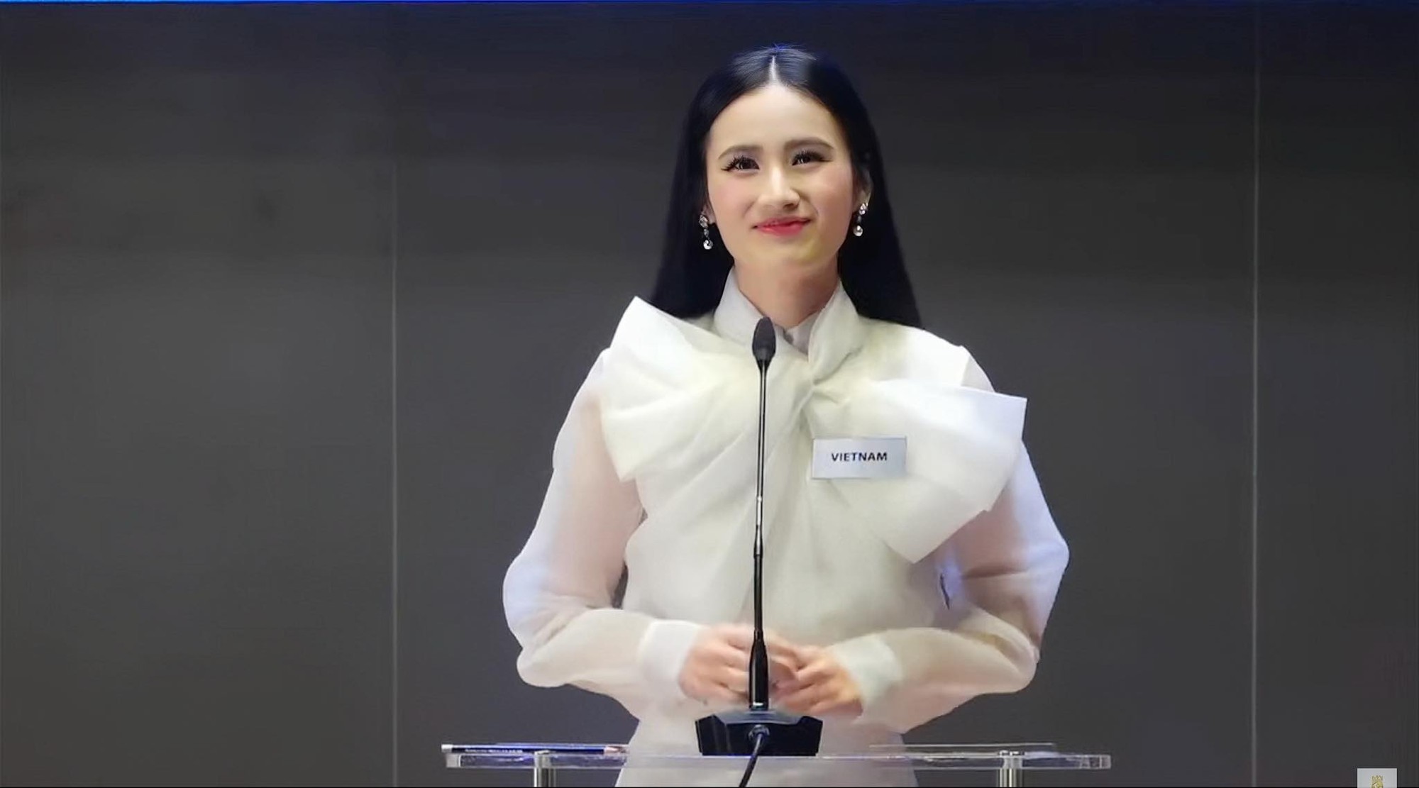 Hoa hậu Ý Nhi cứu lấy chính mình- Ảnh 5.