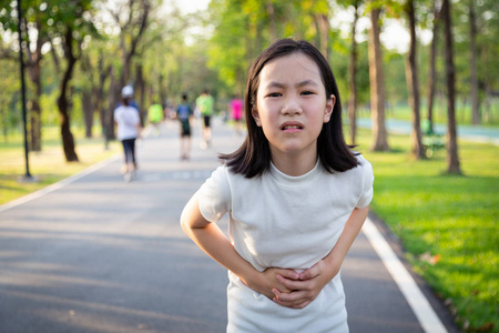 Bé gái 6 tuổi cứ thứ Sáu lại đau bụng dữ dội: Tới viện, bác sĩ nói 1 câu duy nhất khiến cha mẹ bừng tỉnh- Ảnh 5.