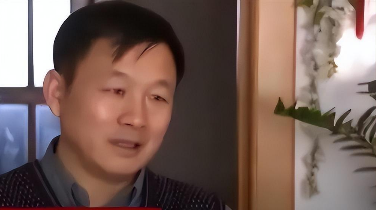 Tịch thu 46kg vàng trong ô tô của 1 chủ tiệm vàng ở Trung Quốc- Ảnh 1.