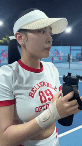 Phương Oanh trắng phát sáng trên sân pickleball, mẹ bỉm 2 con mà body nuột nà quá, netizen rần rần “xin vía” nhan sắc- Ảnh 3.