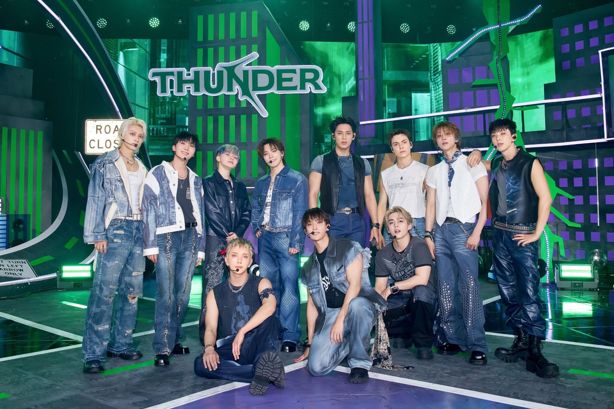 Bài hát hot nhất Kpop hiện tại: Đưa hoàng kim boygroup trở lại, cứ “alo alo” gây ám ảnh- Ảnh 8. Bài hát hot nhất Kpop hiện tại: Đưa hoàng kim boygroup trở lại, cứ “alo alo” gây ám ảnh- Ảnh 8.
