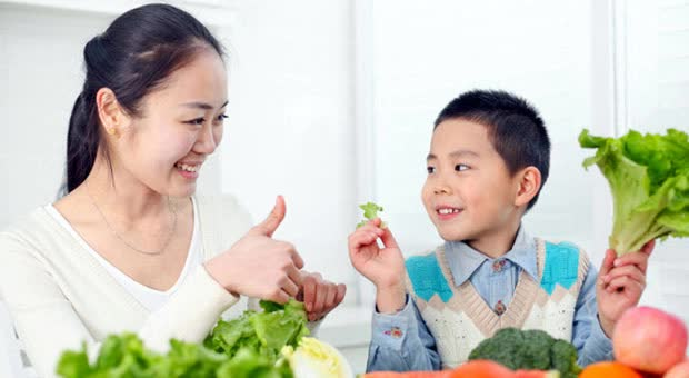3 kiểu khen dễ khiến trẻ "sống ảo" suốt đời, cha mẹ hết sức lưu tâm- Ảnh 2.