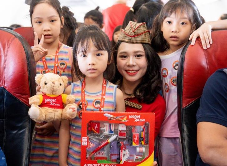 Trải nghiệm đặc biệt Vietjet dành tặng các thiên thần nhỏ dịp Quốc tế thiếu nhi 1/6- Ảnh 7.