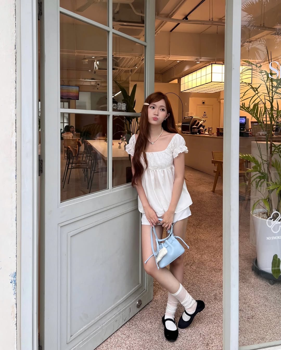 Nữ diễn viên có style "hack dáng" đỉnh đến nỗi khiến người ta quên sự thật cô chỉ cao 1m50- Ảnh 17.