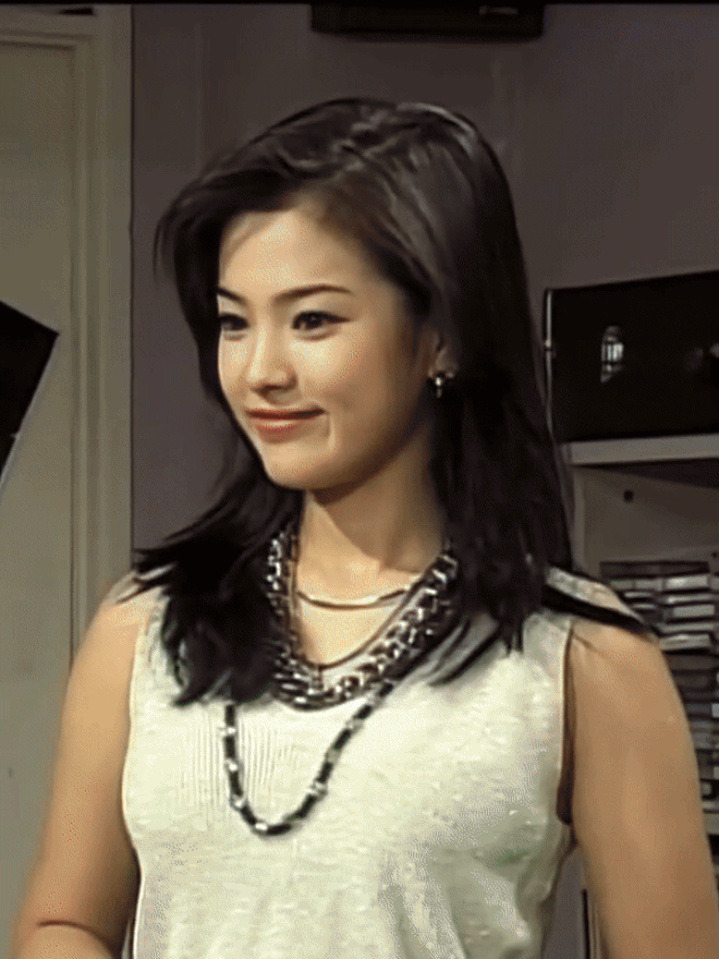 Song Hye Kyo một thời là "sách mẫu" Y2K, loạt khoảnh khắc huyền thoại sau hơn 20 năm vẫn hot- Ảnh 10.