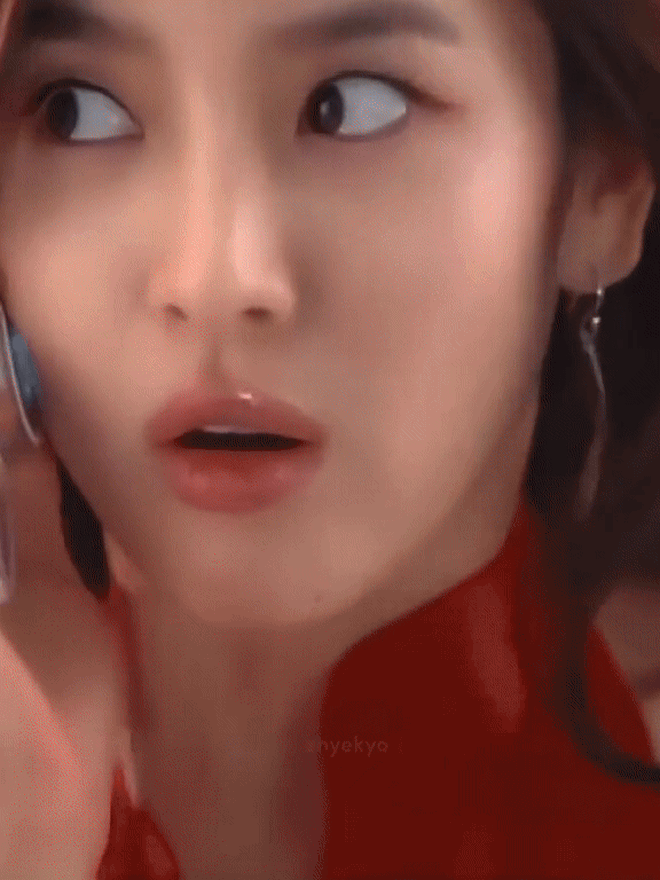Song Hye Kyo một thời là "sách mẫu" Y2K, loạt khoảnh khắc huyền thoại sau hơn 20 năm vẫn hot- Ảnh 6.