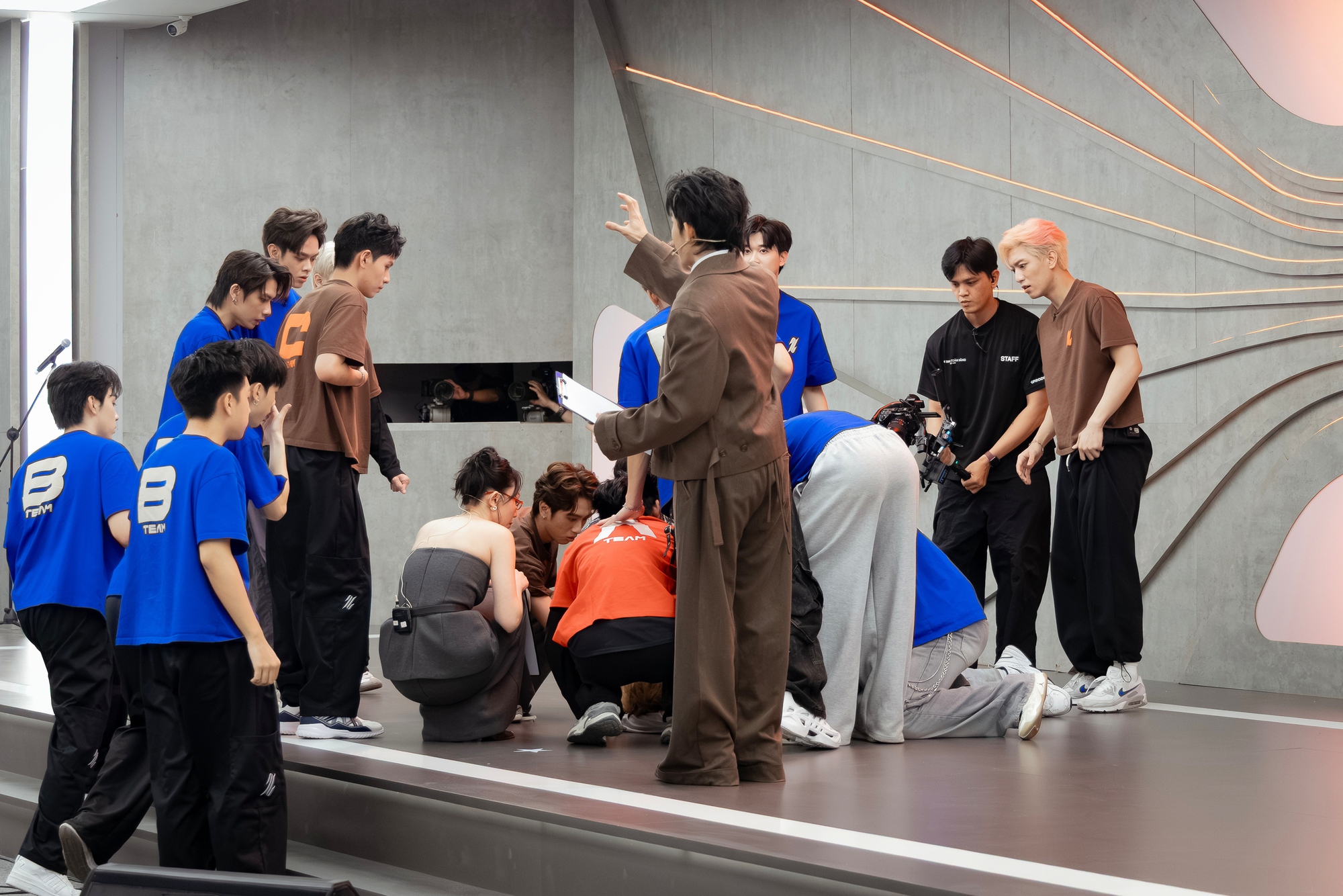 Từ thực tập sinh show sống còn đến 