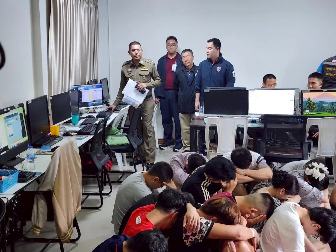 Cảnh sát Thái Lan triệt phá nhóm lừa đảo người Việt trong khu đô thị cao cấp ở Bangkok: Hoạt động phức tạp, thu tới 32 tỷ đồng mỗi tháng- Ảnh 2.