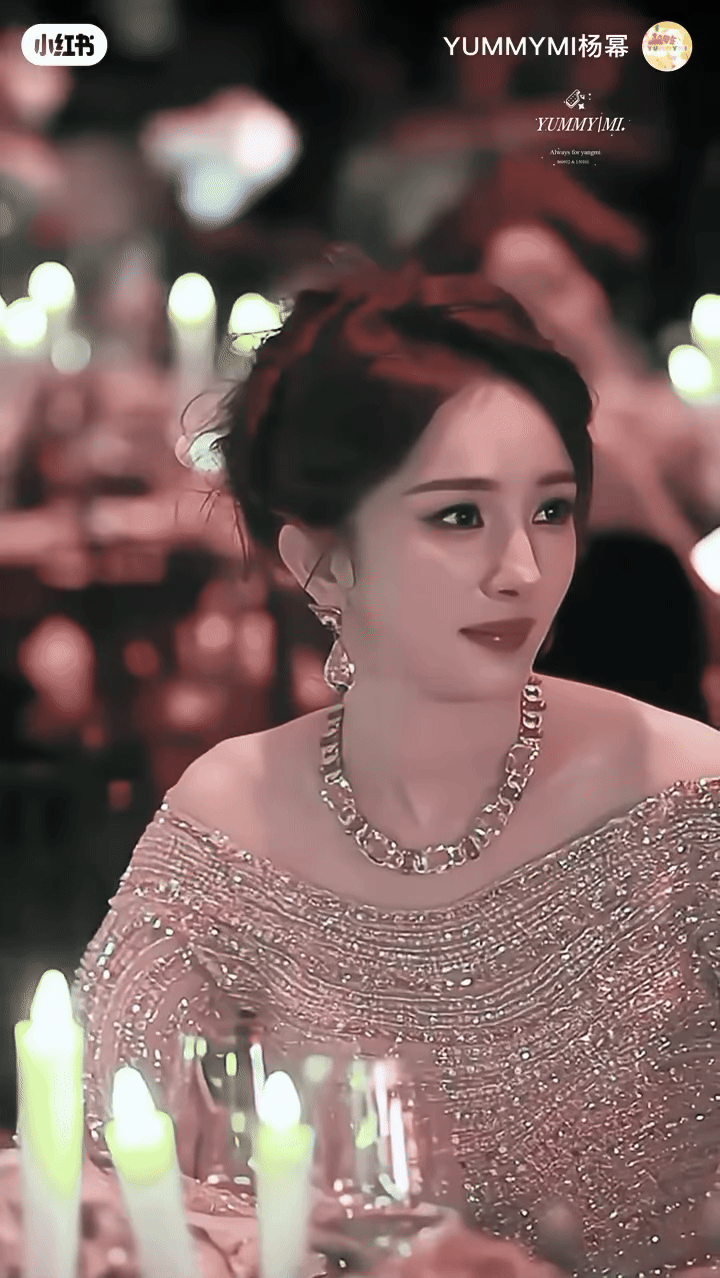 Đại minh tinh Cbiz đi event mà tóc rối “như tổ quạ”, nét mặt khác lạ tới nỗi không nhận ra- Ảnh 8.