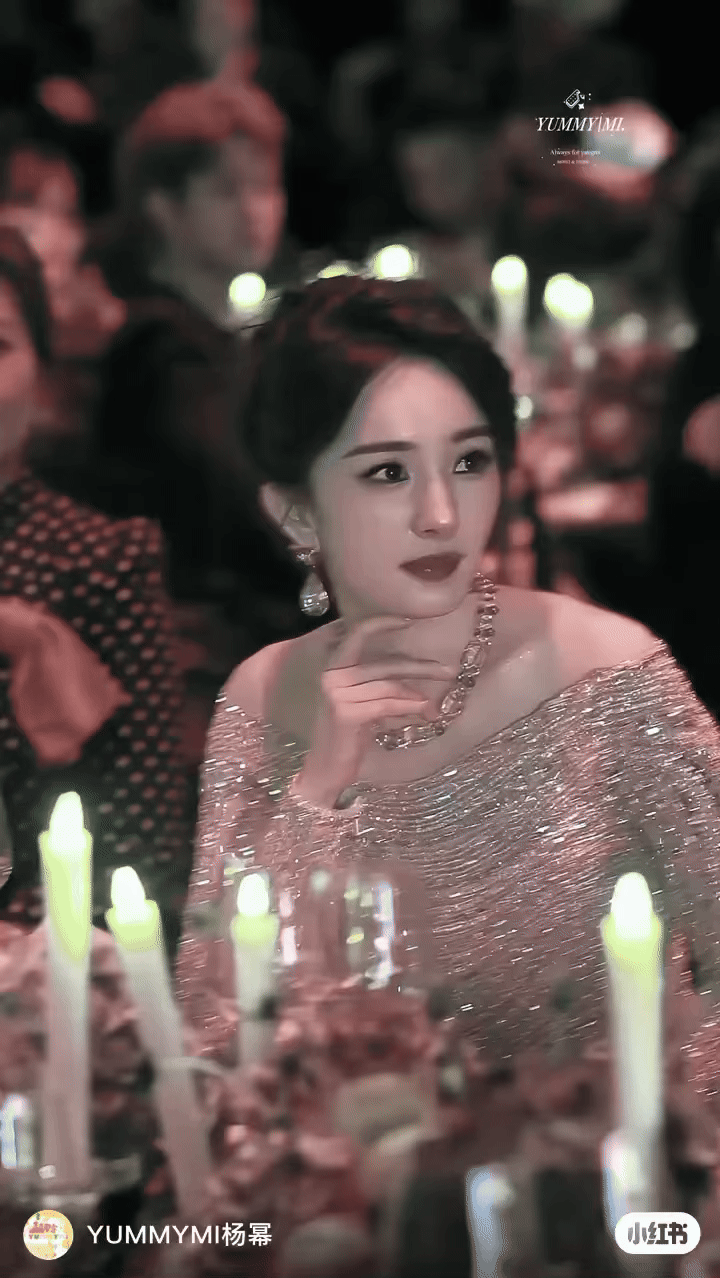 Đại minh tinh Cbiz đi event mà tóc rối “như tổ quạ”, nét mặt khác lạ tới nỗi không nhận ra- Ảnh 7.